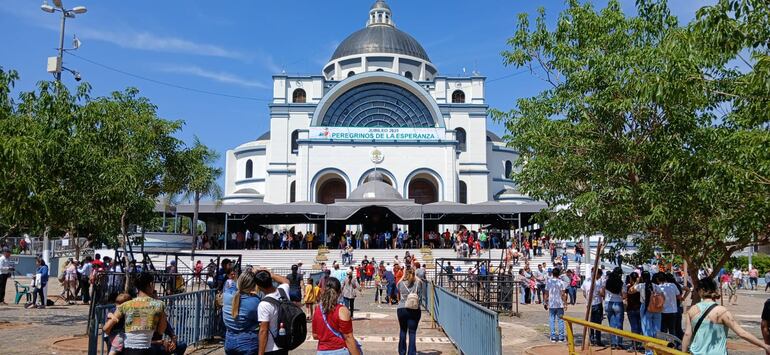 Muchos peregrinos ya adelantaron su visita a la Virgen de los Milagros de Caacupé.