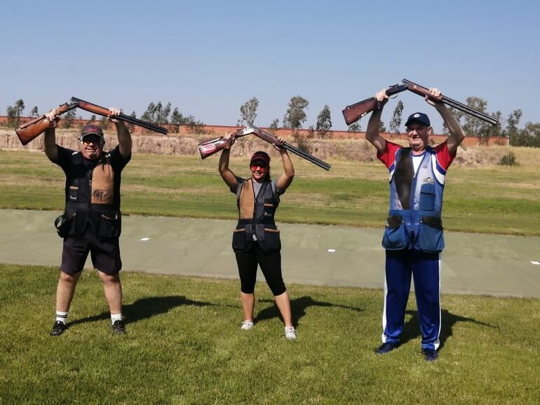 Helena Farres (c), atleta paraguaya de Tiro Deportivo.