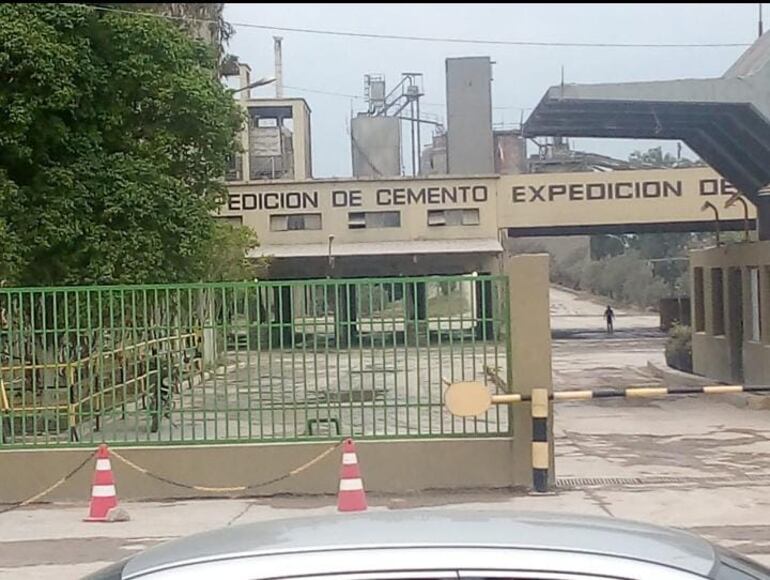 En la planta de Villeta de nuevo se suspendió el despacho de cemento.