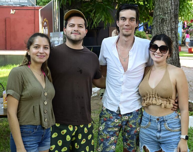 María Arce, Alfredo Meyer, Bruno Vergara y Karina Brizuela.