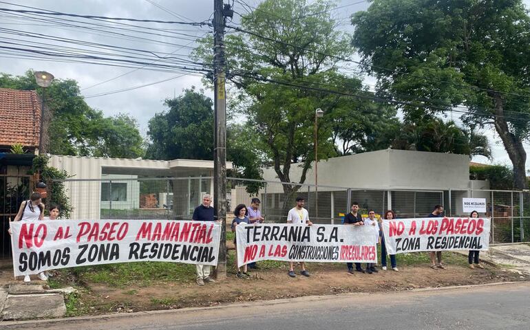 Residentes del barrio San Jorge se manifestaron esta mañana. 