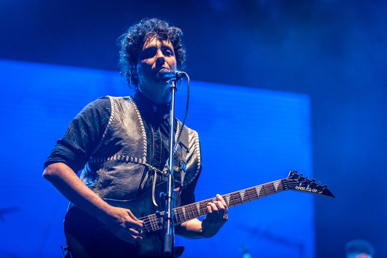 Mariano Albergoli, vocalista y guitarrista de la agrupación argentina Sobredosis de Soda.