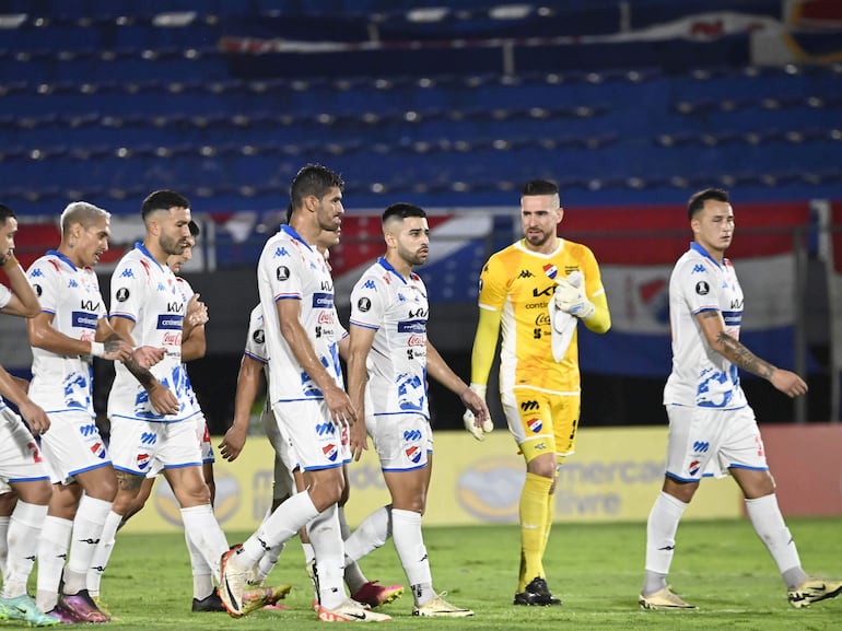 Toda la desazón reflejada en la retirada del pelotón albo del campo de juego, con Antony Silva al frente. Nacional tiene una dura misión en la visita a Palestino.