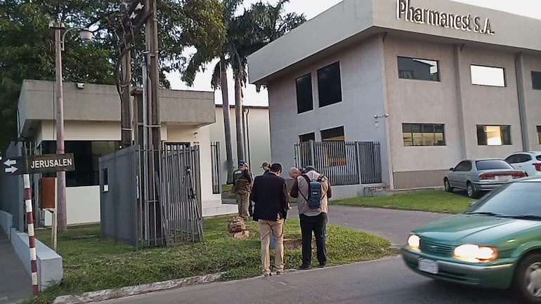 Aparentemente el agua provenía de la cañería de un laboratorio de medicamentos de nombre Pharmanest S.A.