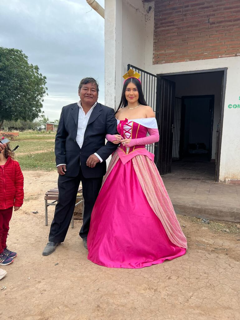 Así llegó Laurys Dyva al festejo del Día del Niño en el Chaco. (Gentileza)