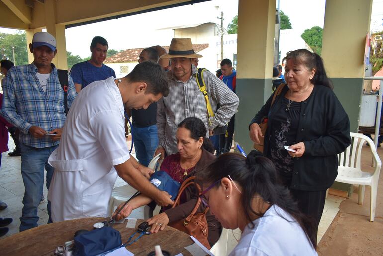 Los pacientes llegaron de distintos puntos del Guairá y alrededores.