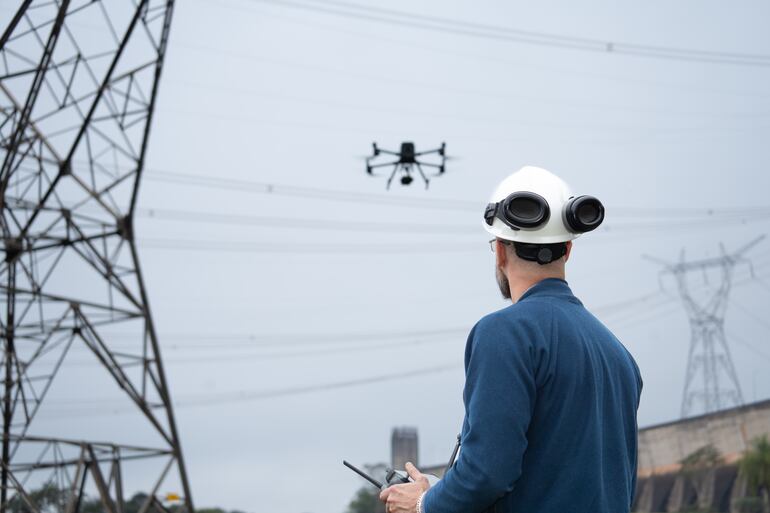 Ahorro en tiempo y costos: Sepa cuáles son los usos que Itaipú le da a los drones