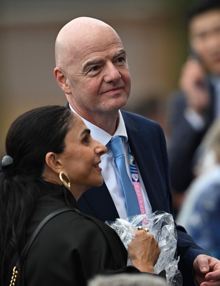 El presidente de la FIFA, Gianni Infantino, llega al inicio de la ceremonia de apertura de los Juegos Olímpicos de París 2024, en París, Francia, hoy 26 de julio de 2024. (EFE/EPA/Joel Marklund / POOL)
