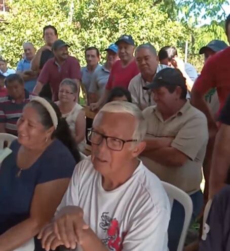 Jubilados denuncian falencias en la cobertura médica del IPS de Tebicuary.