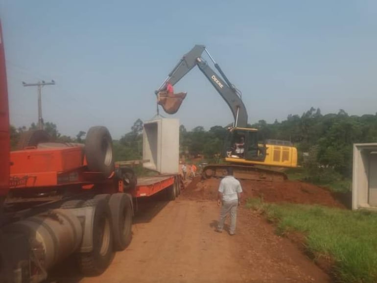 Los materiales de hormigón fueron descargados la semana pasada en el lugar para iniciar la construcción. 