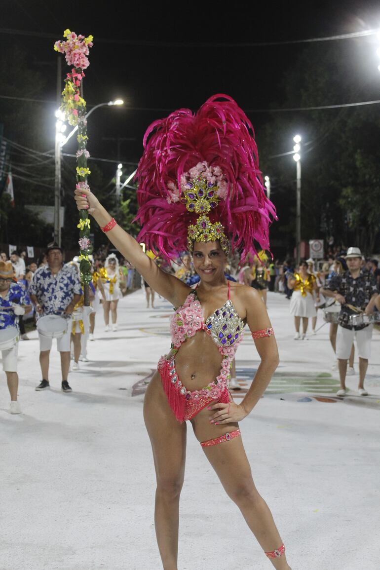 Brillo y color es lo que caracteriza al carnaval de la tierra de las mujeres bellas.