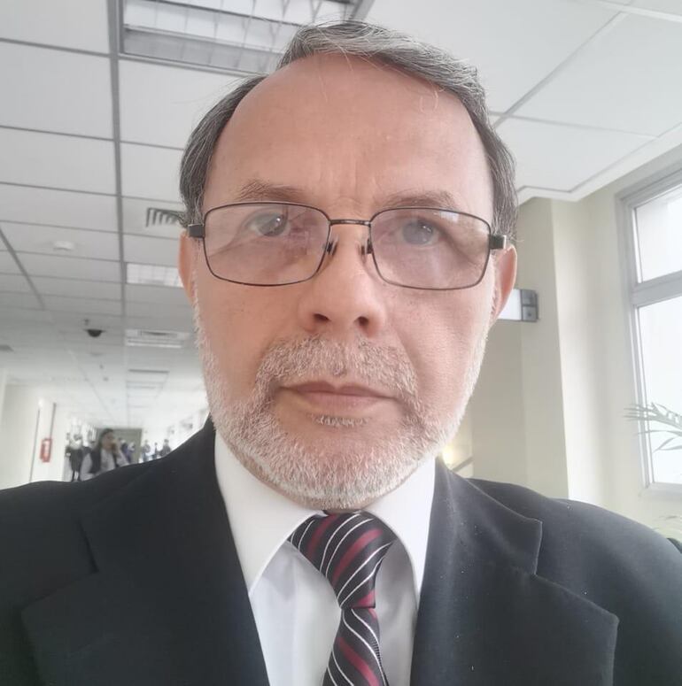 Exjefe técnico de la EBY, Ing. Leopoldo Melo.