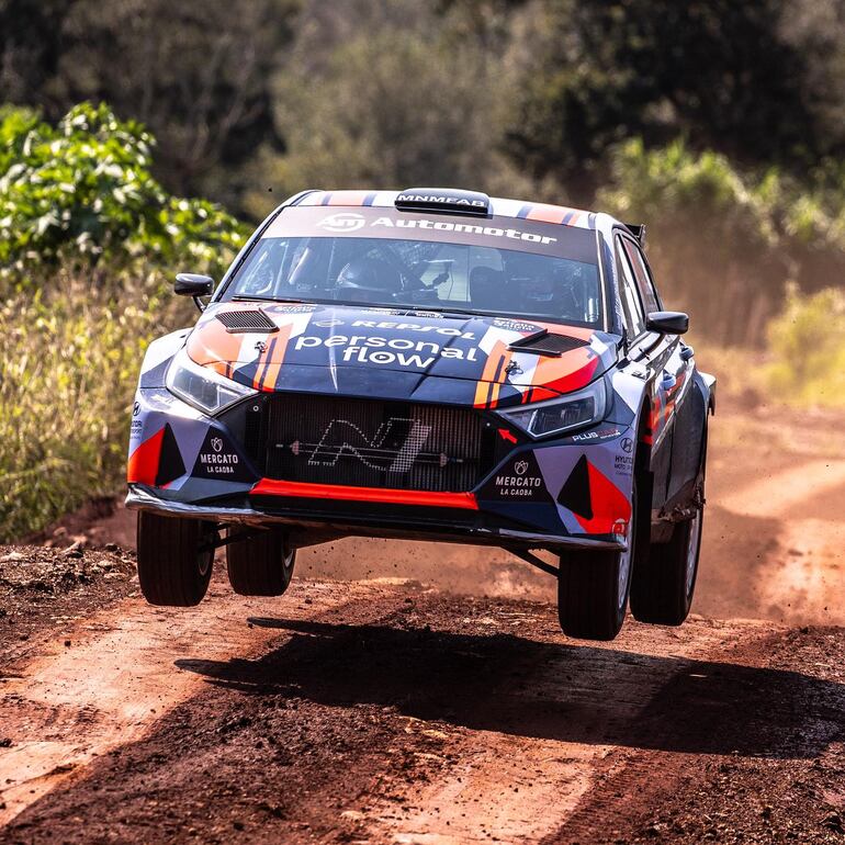 Fau Zaldívar y Marcelo der Ohannesian (Hyundai i20 N Rally2) durante las pruebas libres de ayer.