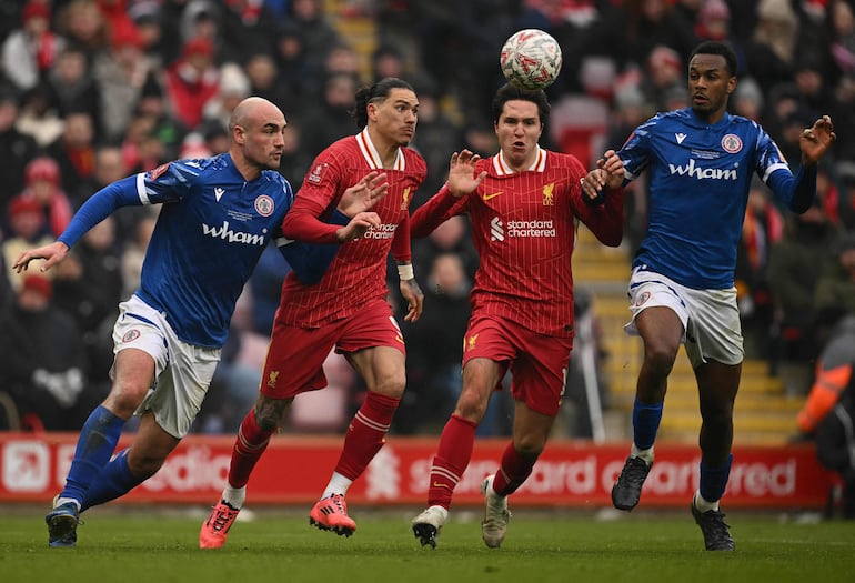 Liverpool golea en la FA Cup