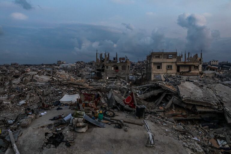 Vista del estado del campo de refugiados de Jabaliya tras el alto de Israel en la Franja de Gaza.