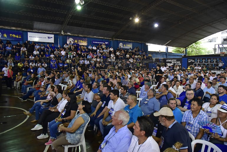 Asistencia a la Convención. 