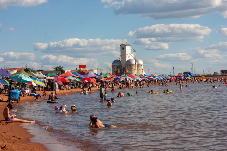 Playa San José de Encarnación.