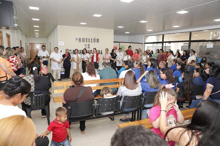 Los padres de los niños TEA recibieron una charla sobre los servicios que ofrecerá el futuro espacio.