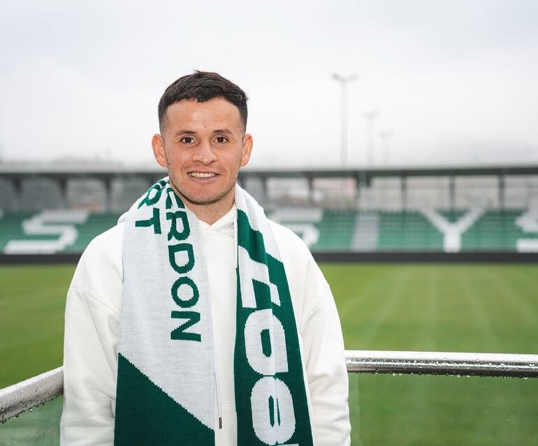 Cristian Núñez, sonríente durante su presentación en el Yverdon Sport, de la Primera División de Suiza