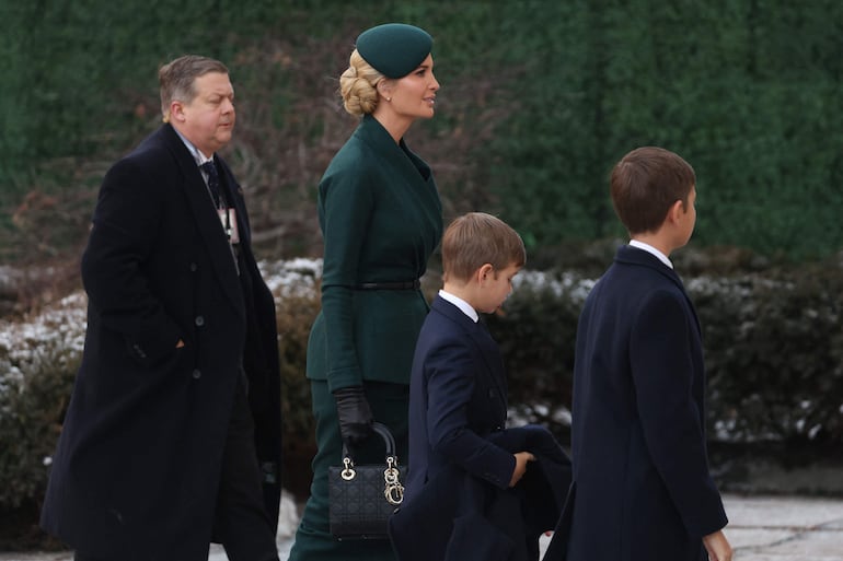 Ivanka Trump llega a la misa en la iglesia St. Johns antes de la investidura del presidente electo Donald Trump el 20 de enero de 2025 en Washington, DC. Donald Trump asume su segundo mandato como el 47.º presidente de los Estados Unidos.