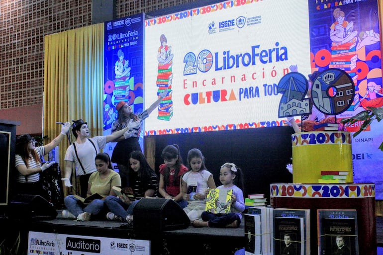 Apertura XX Libroferia Encarnación 2024.