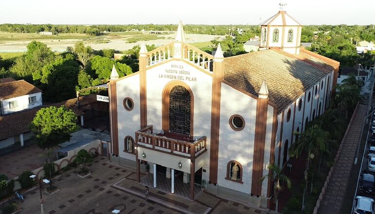 La Basílica menor Nuestra Señora del Pilar y su diseño arquitectonico digno de admirar.