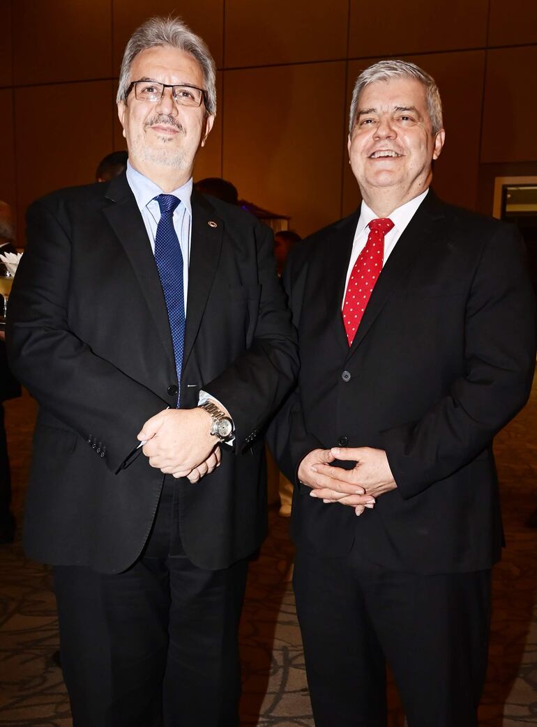 Enrique Duarte y el ministro Enrique Riera.