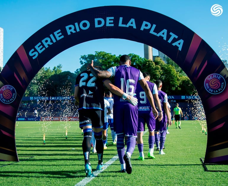 La Serie Río de La Plata es un torneo internacional de pretemporada en Uruguay.