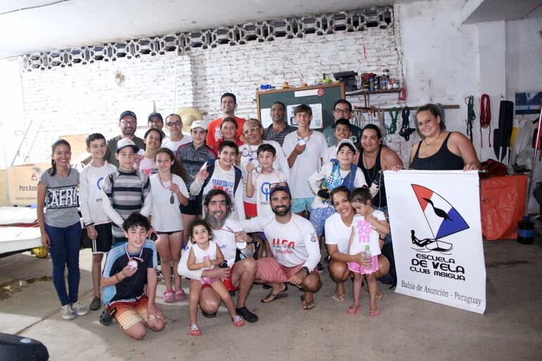 Ganadores y participantes de la  fecha 1 del campeonato de vela del Mbiguá.