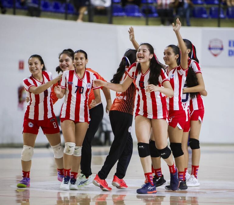 No hay mejor selección de Sur Centro América que las guerritas U14, tricampeonas del torneo.