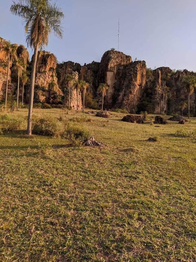 Cerro Yvytu Silla.