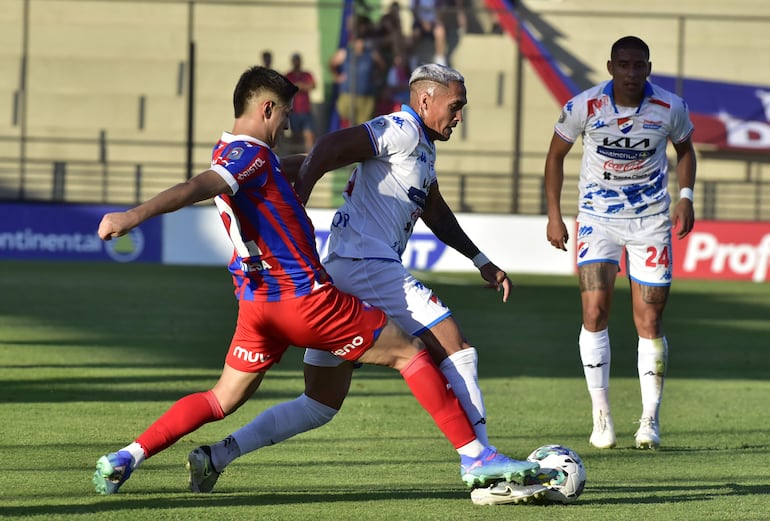 Nacional y Cerro Porteño igualaron en el Arsenio Erico