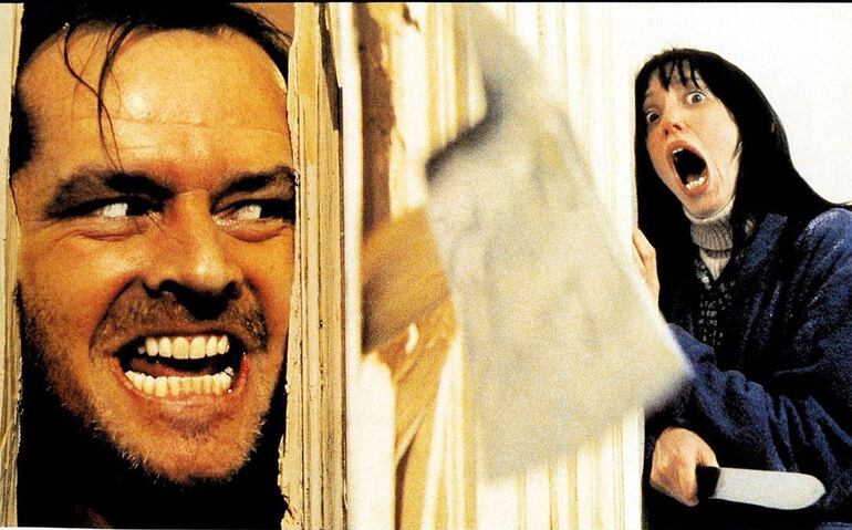 Jack Nicholson y Shelley Duvall en el famoso póster de “El resplandor”, que se proyectará hoy en varias salas de cine de nuestro país.