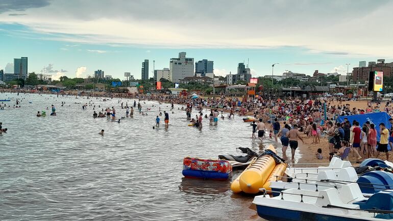 Playa San José de Encarnación.