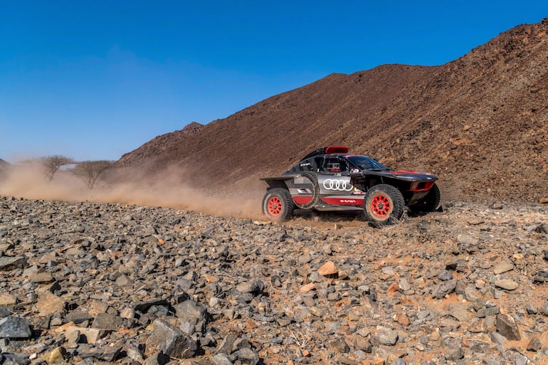 Carlos Sainz es el líder del Rally Dakar