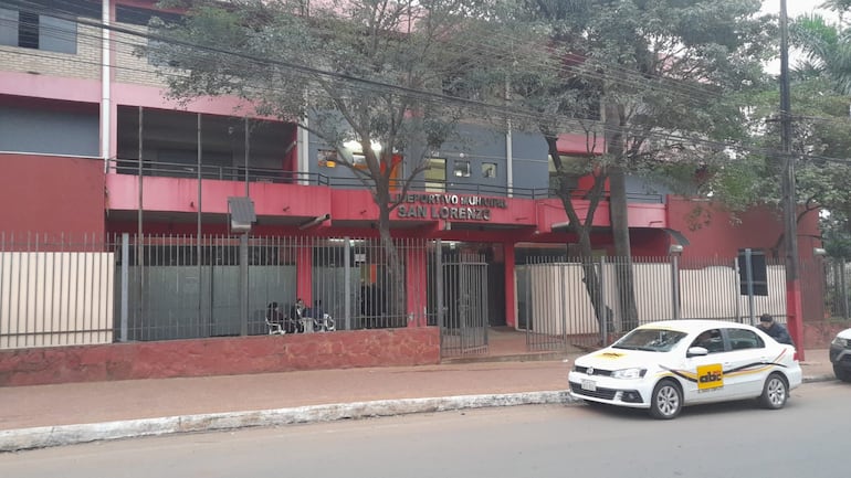 Imágenes del albergue de invierno que fue habilitado en el Policlínico de San Lorenzo.