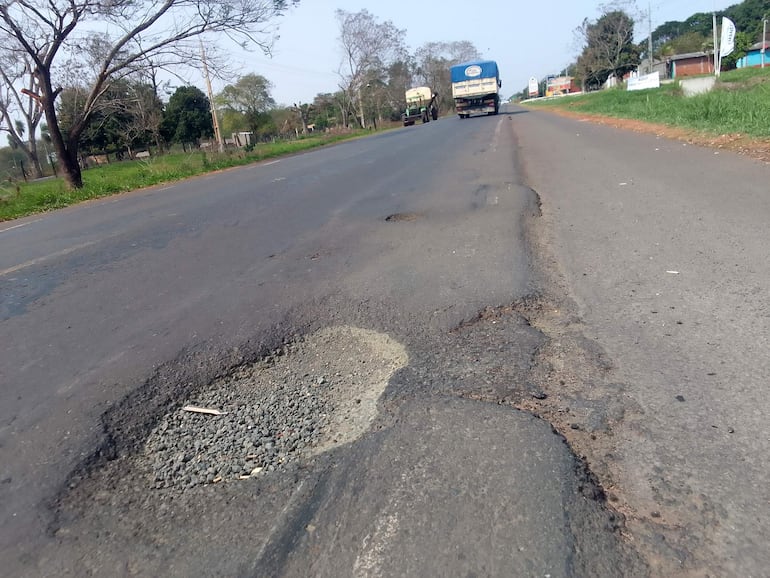 El tramo de la ruta PY08 que cruza por el departamento de San Pedro se encuentra en deplorable estado y la gente pide su reparación