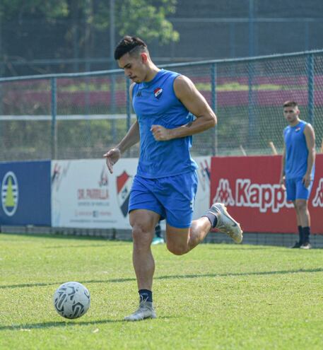 Fernando Román (25 años), una opción en el Ciclón.