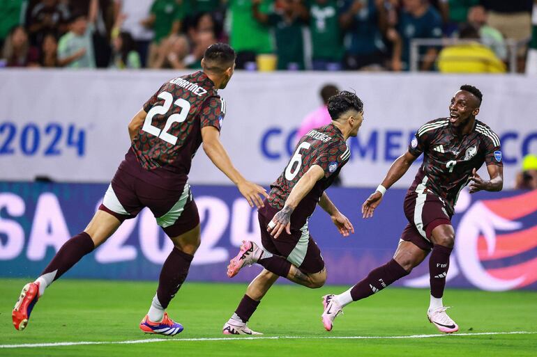 México comenzó la copa ganando a Venezuela