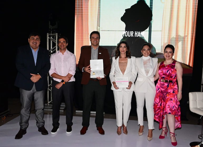 Edgar Villalba, Diego Varella, Danilo Villano, MiriaN Locatti, Solange Méndez y Adriana González.