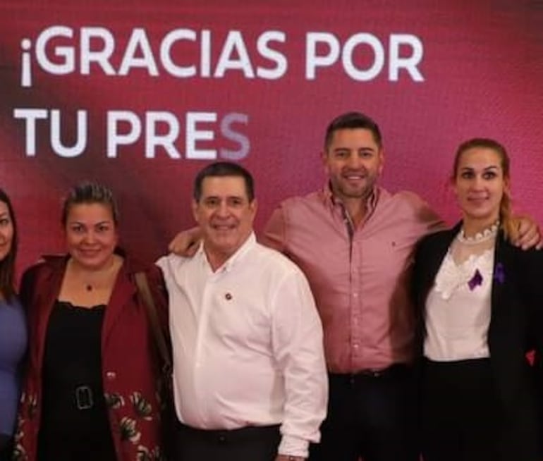 Zenaida Delgado, Horacio Cartes, Pedro Alliana y  Fátima Agüero.