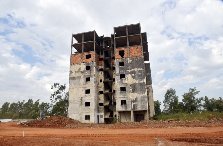 Estas son las únicas torres que quedaron en el expredio del IPS y que serán restauradas por el MUVH. Las demás viviendas se construirán con inversión de desarrollador privado y subsidio.