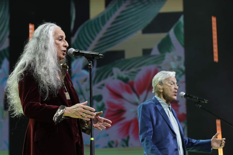 Maria Bethânia y Caetano Veloso iniciaron con este concierto una gira que recorrerá varias ciudades del Brasil.