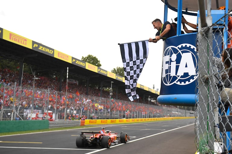 Charles Leclerc ganó en Italia para el delirio de los tifosi del Cavallino Rampante