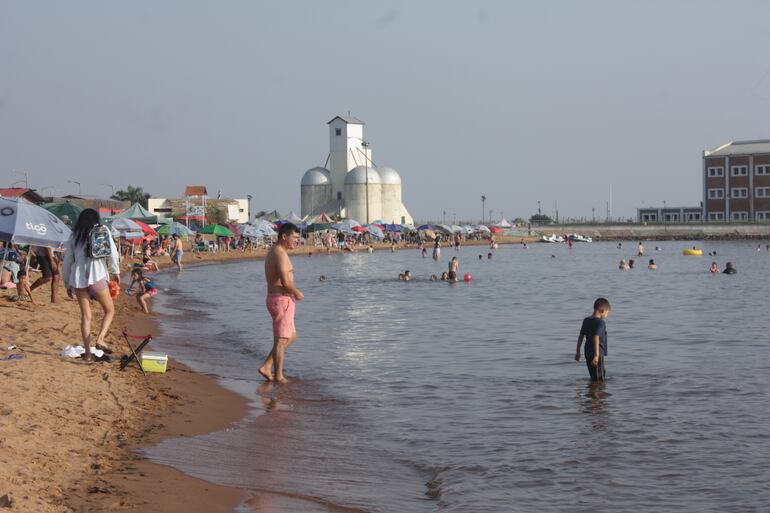 Playa San José de Encarnación.