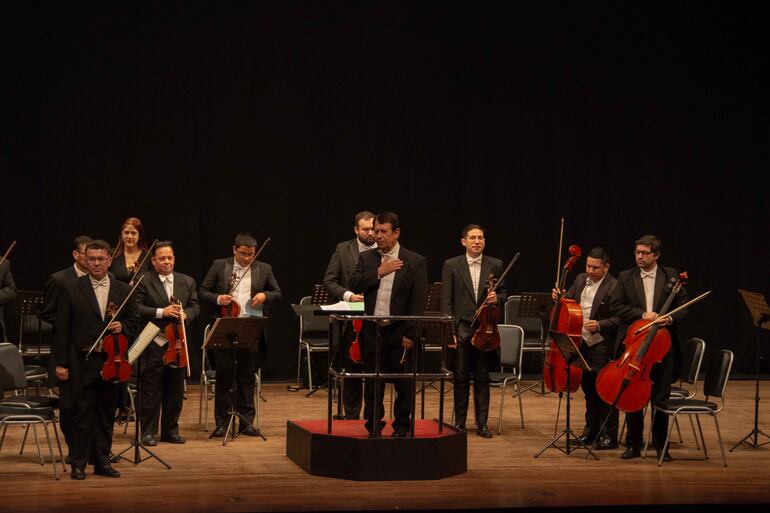 La Orquesta de Cámara Municipal de Asunción.