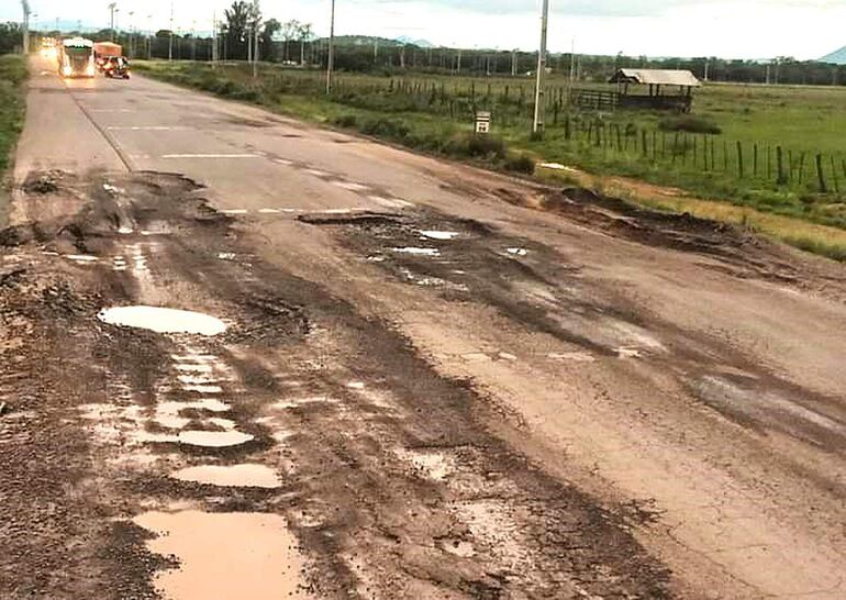 Urge una reparación profunda de la ruta PY01.