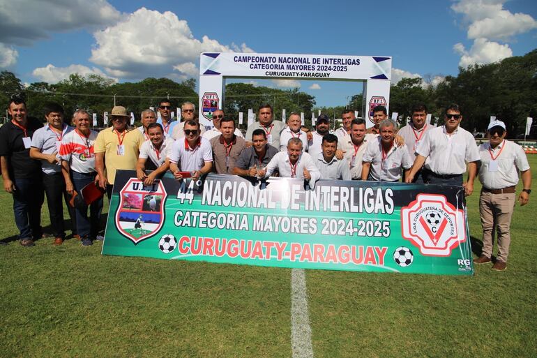 Autoridades departamentales de la Unión del Fútbol del Interior en la inauguración del torneo 2024-2025