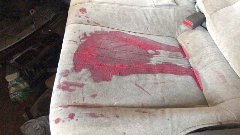 La tinta roja sería de la explosión del cajero automático de Fernando de la Mora.