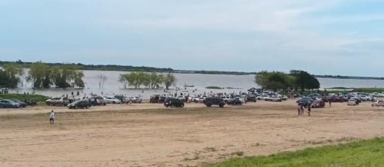 La playa municipal habilitada es la nueva atracción  en la ciudad de Pilar.